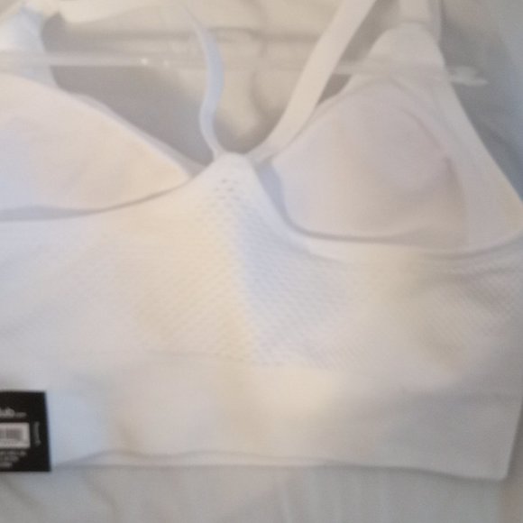 Bras Seamless Adjustable Sports NWT 2 Bras as Set White & Navy Blue - Picture 3 of 10